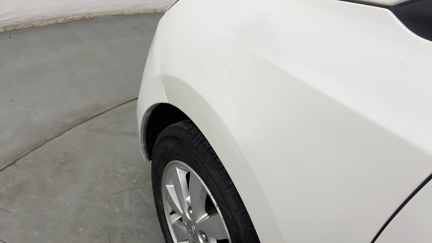 Used 2015 Hyundai Xcent S 1.2 (O) Petrol Manual dents MINOR SCRATCH