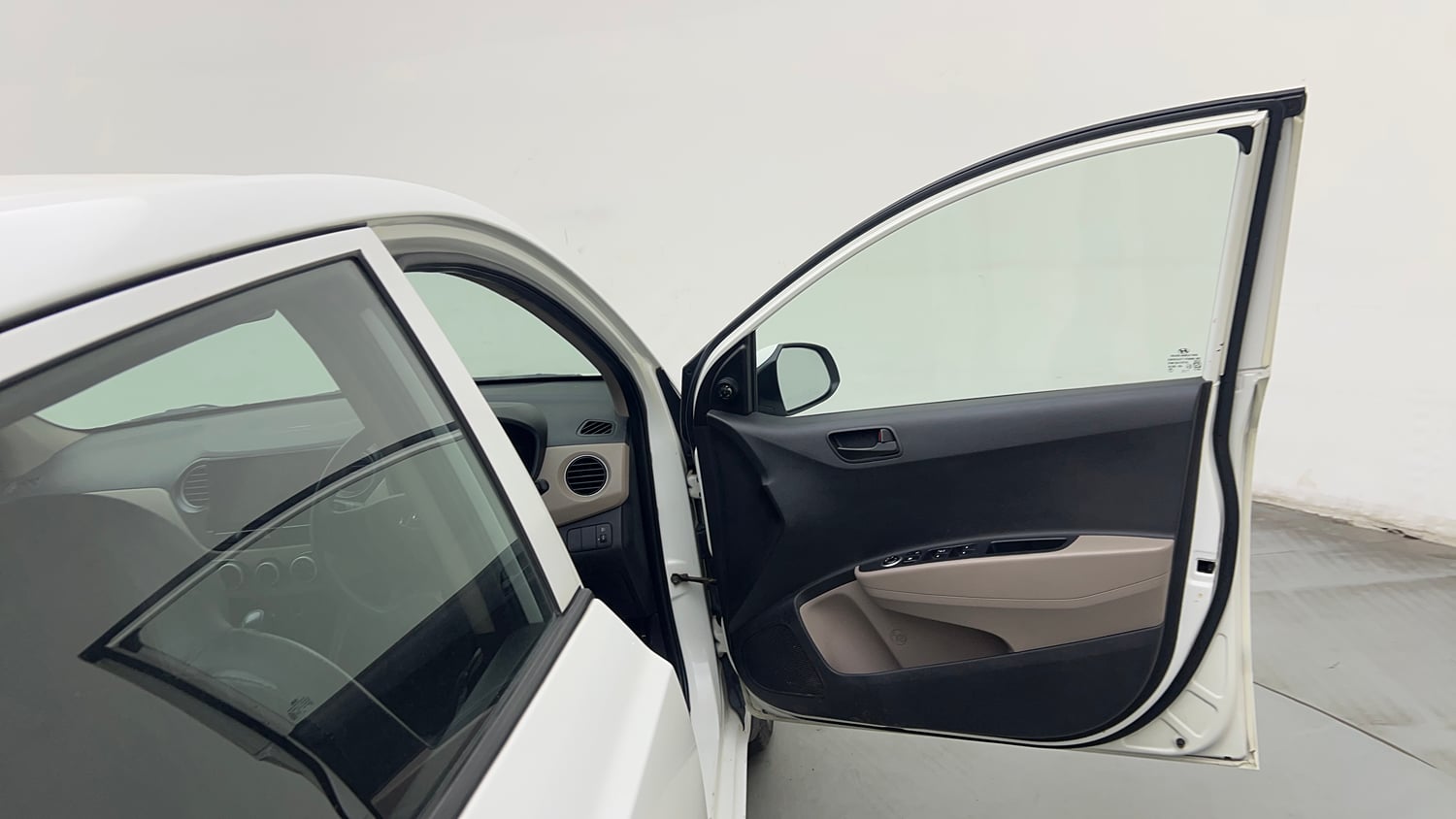 Used 2016 Hyundai Grand i10 Magna AT 1.2 Kappa VTVT Petrol Automatic interior RIGHT FRONT DOOR OPEN VIEW