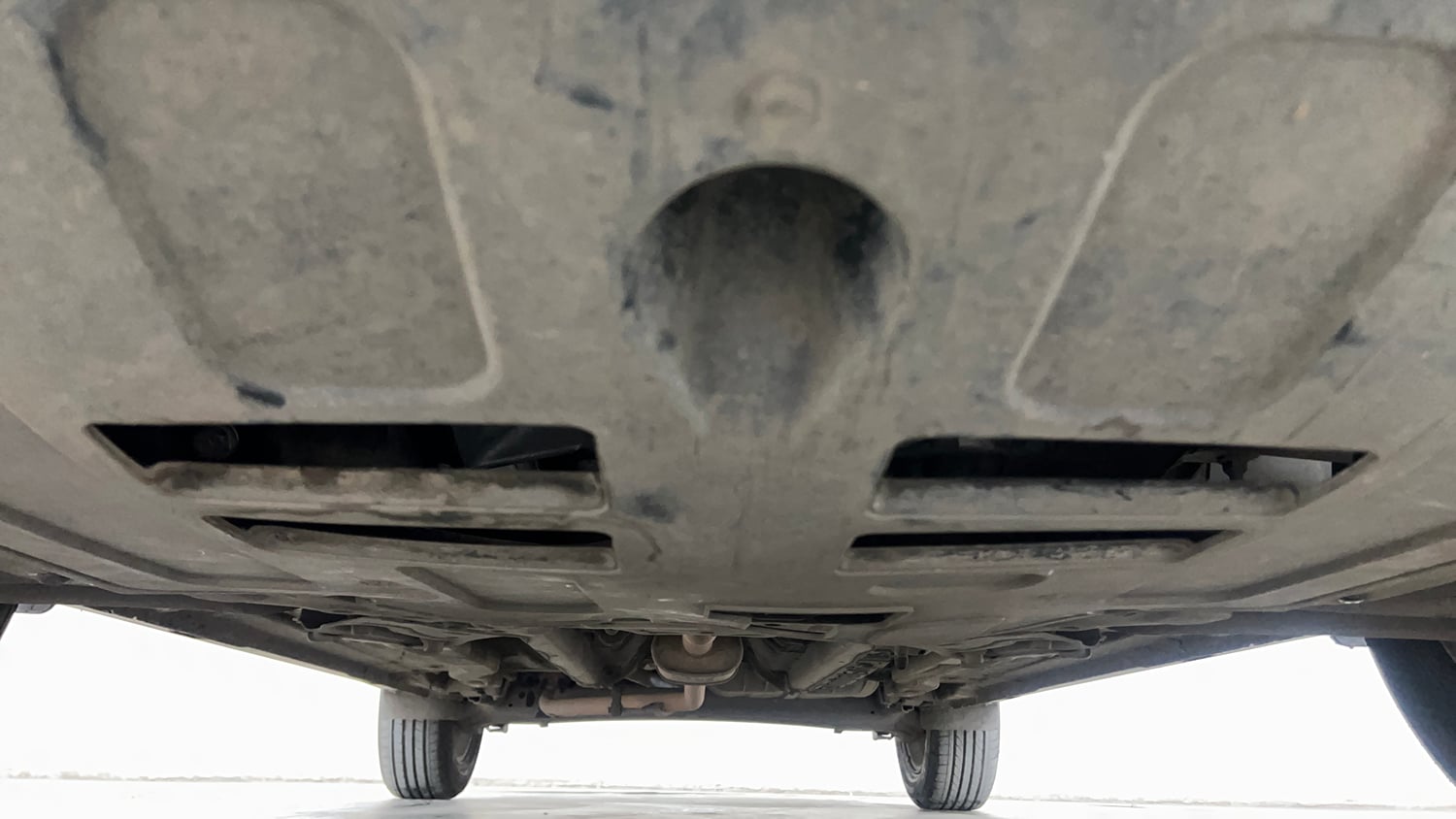 Used 2016 Hyundai Creta 1.6 SX Plus Petrol Petrol Manual extra FRONT LEFT UNDERBODY VIEW