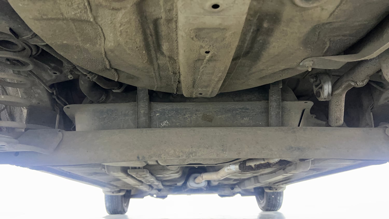 Used 2016 Hyundai Grand i10 Asta AT 1.2 Kappa VTVT Petrol Automatic extra REAR UNDERBODY VIEW (TAKEN FROM REAR)