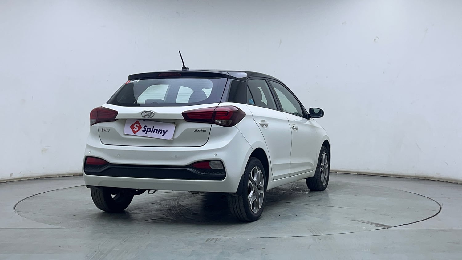 Used 2018 Hyundai Elite i20 Asta 1.2 Dual Tone Petrol Manual exterior RIGHT REAR CORNER VIEW