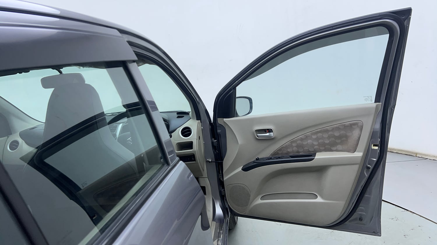Used 2015 Maruti Suzuki Celerio ZXi Opt Petrol Manual interior RIGHT FRONT DOOR OPEN VIEW