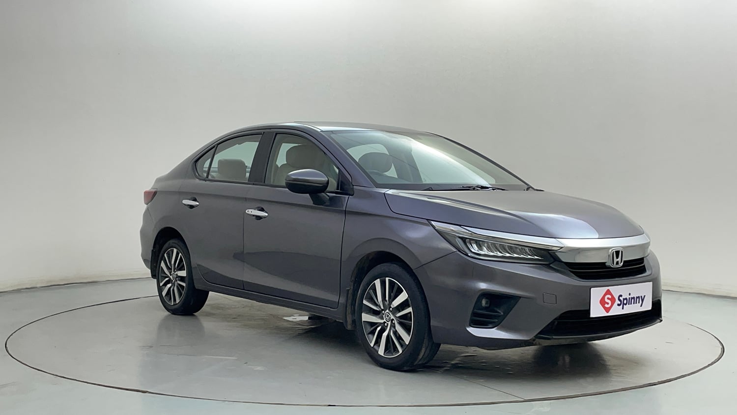 Used 2020 Honda City ZX CVT Petrol Petrol Automatic exterior RIGHT FRONT CORNER VIEW