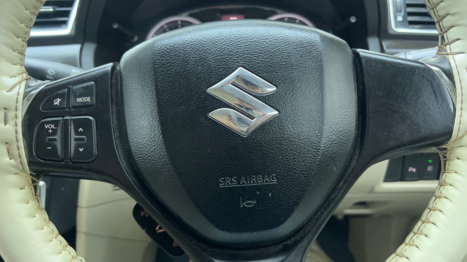Used 2015 Maruti Suzuki Ciaz ZXi Petrol Manual top_features Airbags