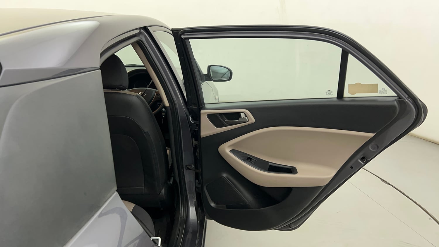 Used 2014 Hyundai Elite i20 Magna 1.2 Petrol Manual interior RIGHT REAR DOOR OPEN VIEW