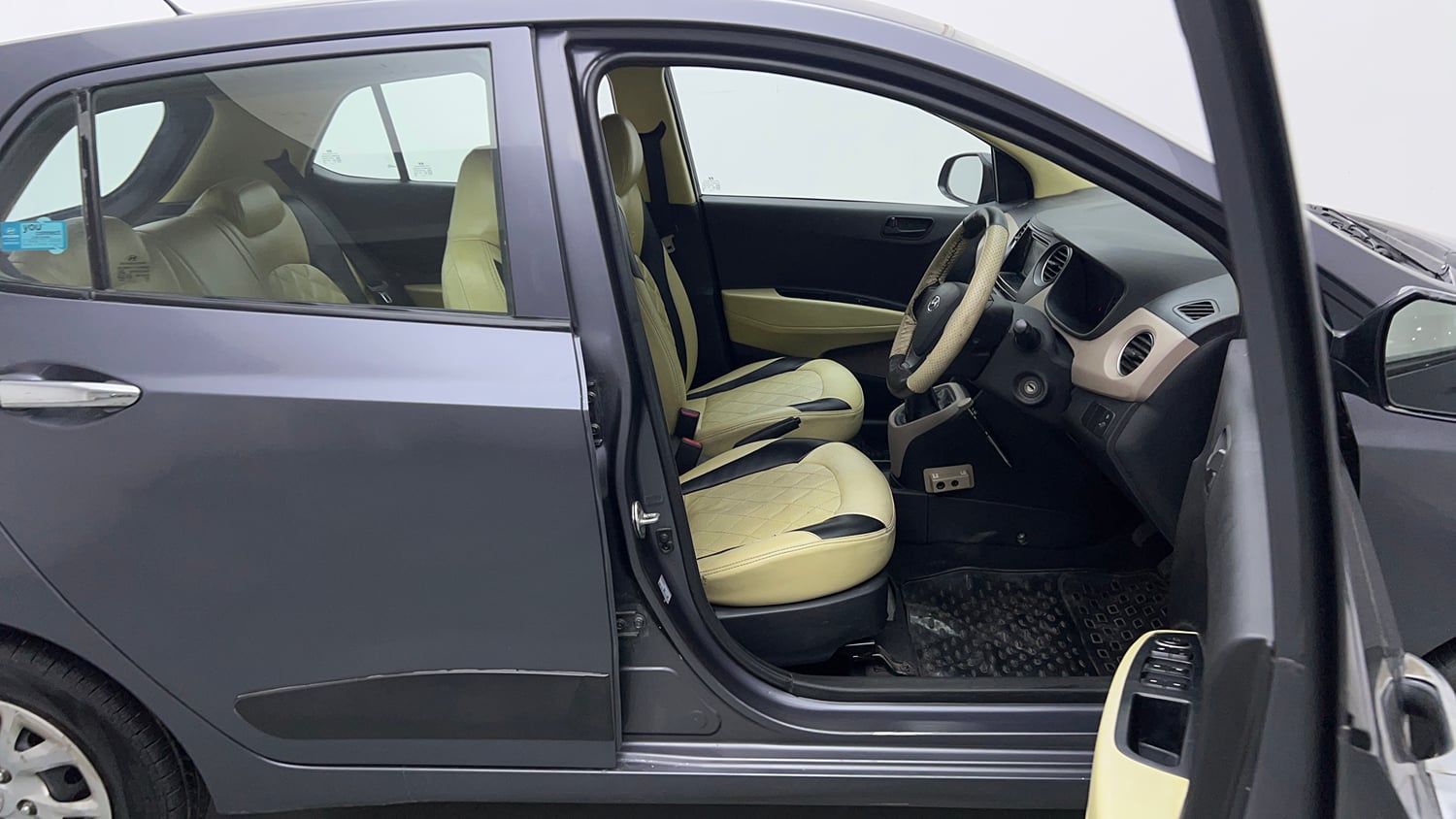Used 2017 Hyundai Grand i10 Magna 1.2 Kappa VTVT Petrol Manual interior RIGHT SIDE FRONT DOOR CABIN VIEW