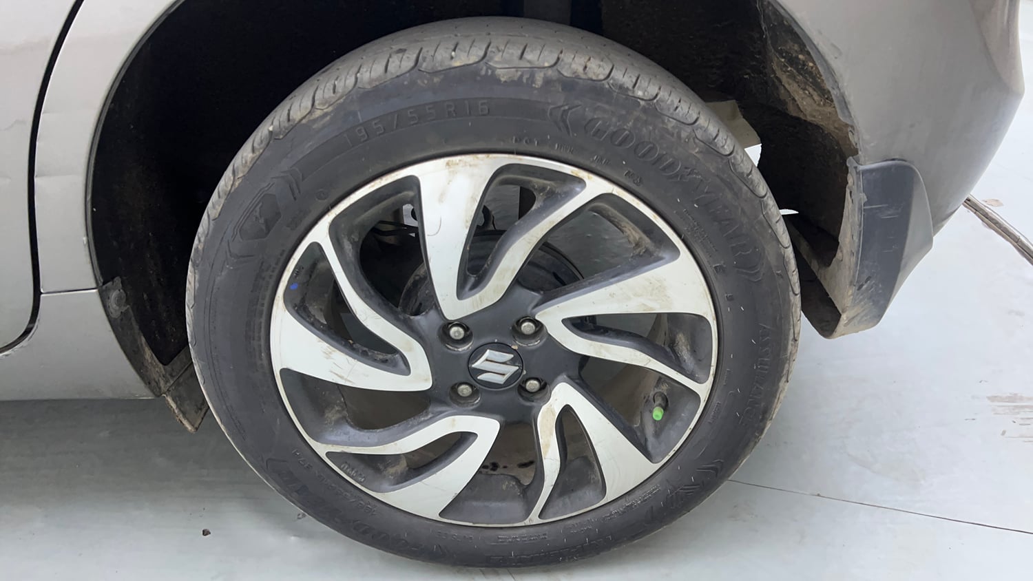 Used 2020 Maruti Suzuki Baleno Zeta Automatic Petrol Automatic tyres LEFT REAR TYRE RIM VIEW