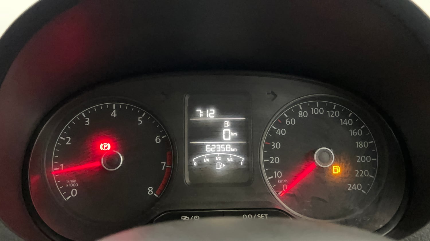 Used 2016 Volkswagen Polo Highline1.2L (P) Petrol Manual interior CLUSTERMETER VIEW