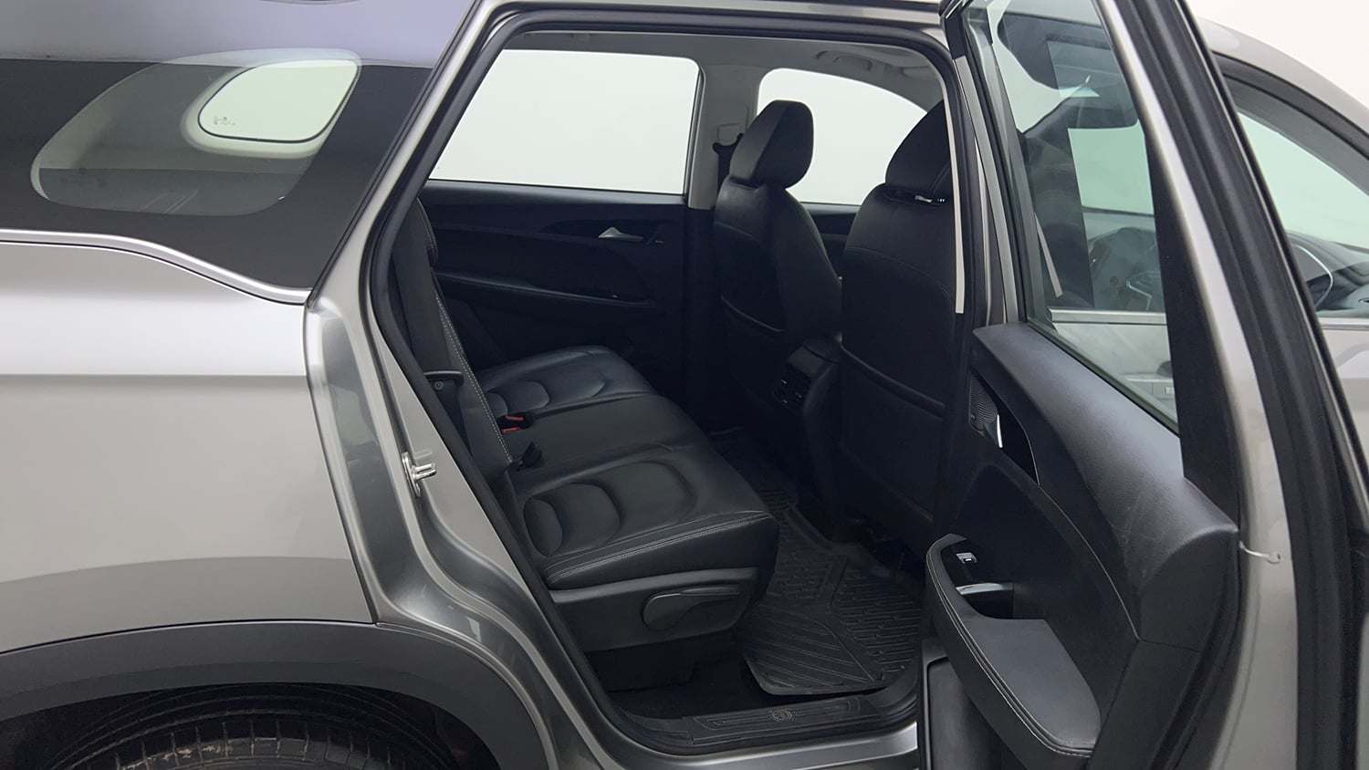 Used 2019 MG Motors Hector Sharp 1.5 DCT Petrol Petrol Automatic interior RIGHT SIDE REAR DOOR CABIN VIEW