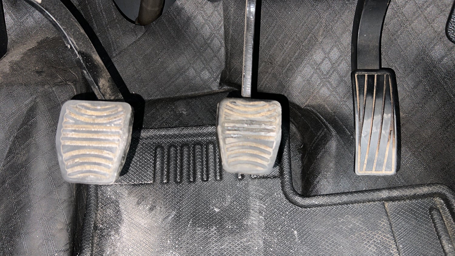 Used 2022 Mahindra XUV700 AX 5 Petrol MT 7 STR Petrol Manual interior PEDALS VIEW