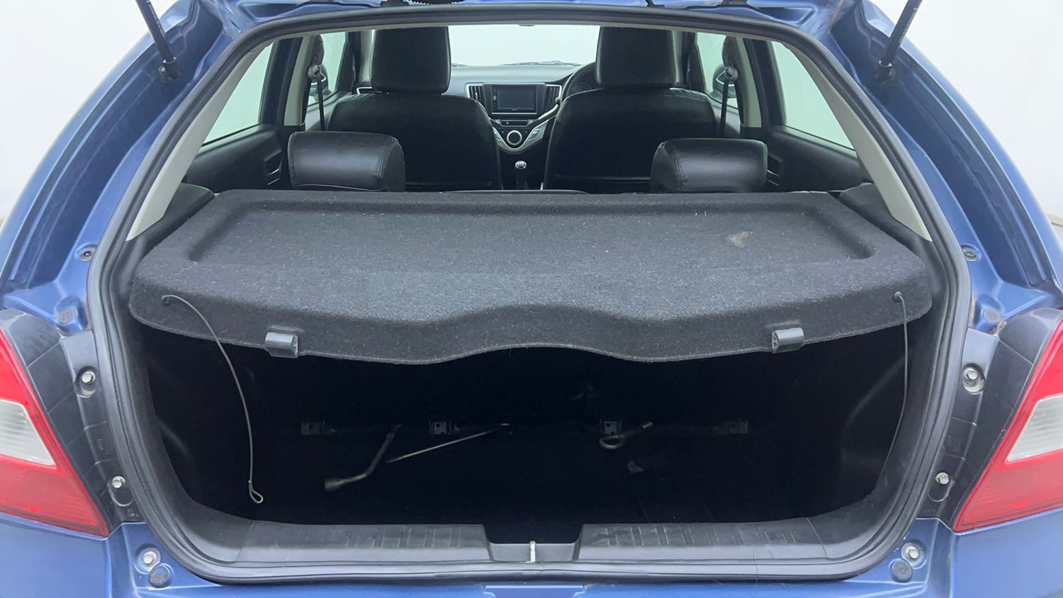 Used 2017 Maruti Suzuki Baleno Zeta 1.2 Petrol Manual interior DICKY INSIDE VIEW