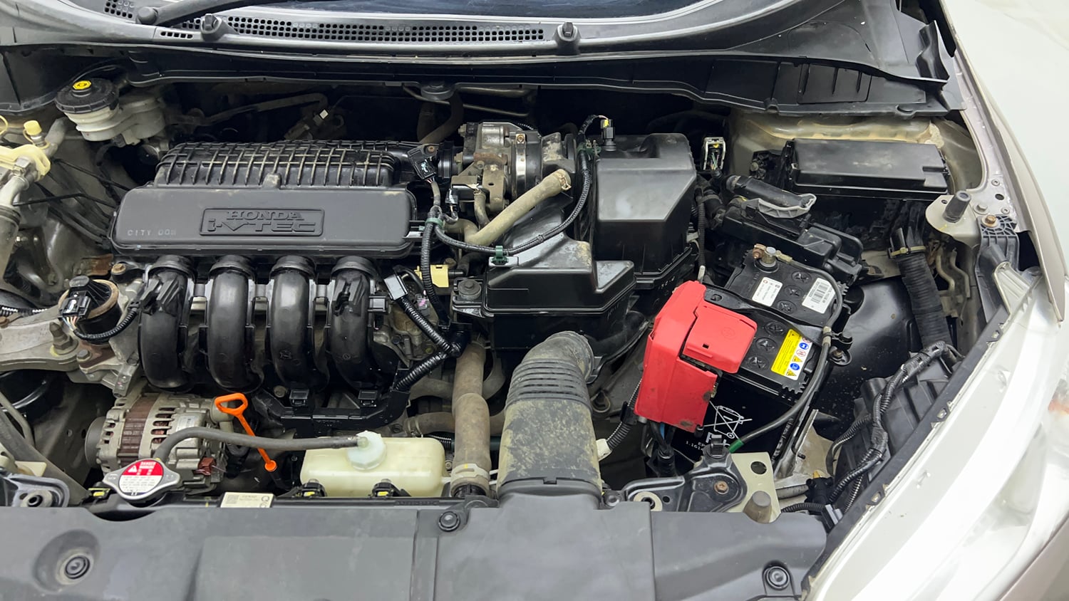 Used 2015 Honda City V Petrol Manual engine ENGINE LEFT SIDE VIEW