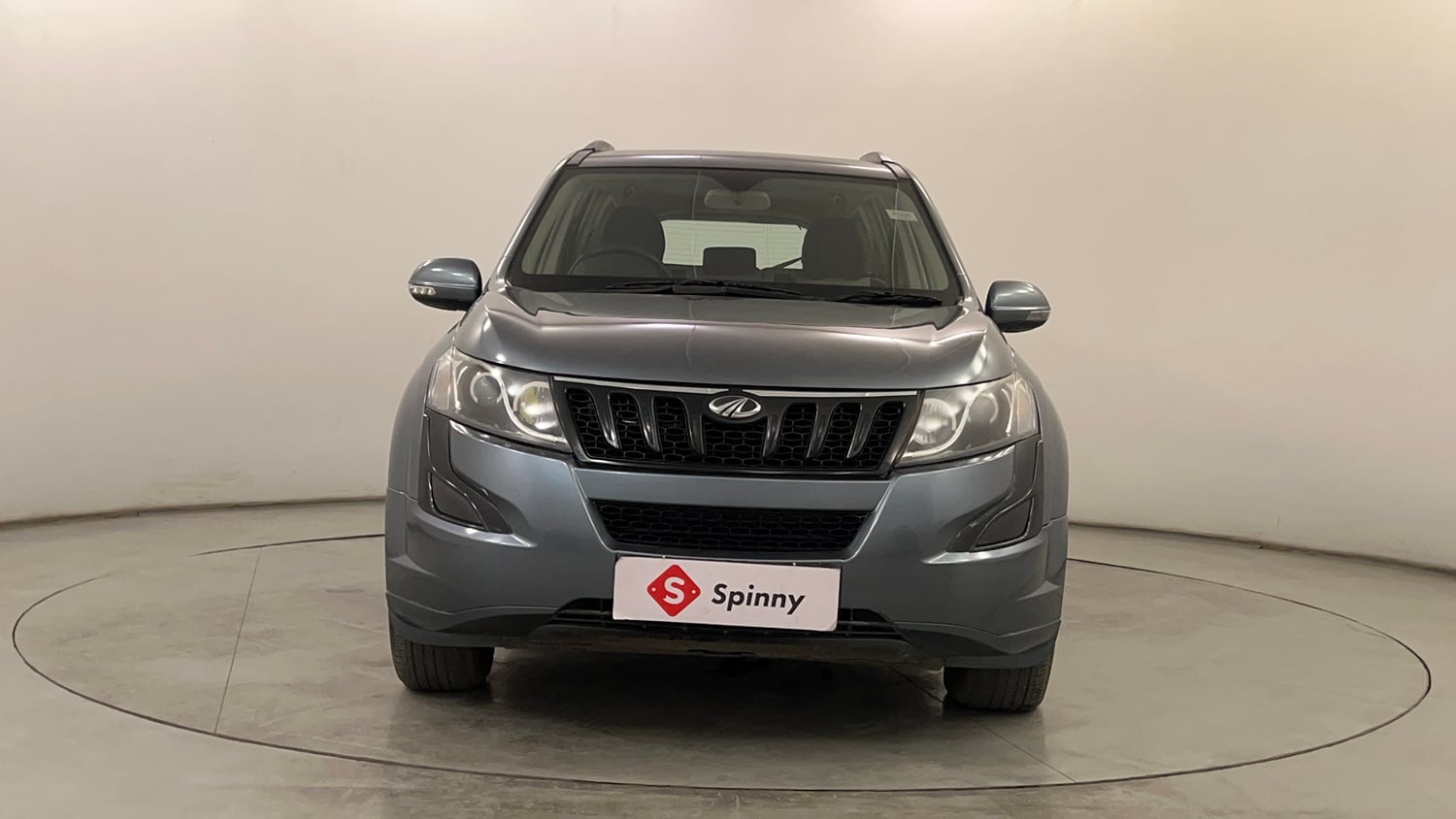 Used 2016 Mahindra XUV500 W4 Diesel Manual exterior FRONT VIEW