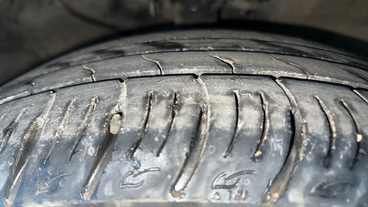Used 2020 Kia Seltos GTX Plus DCT 1.4 Petrol Automatic tyres RIGHT FRONT TYRE TREAD VIEW