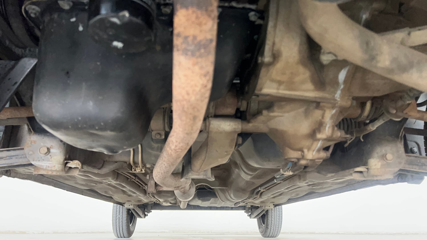 Used 2017 Maruti Suzuki Alto 800 LXi Petrol Manual extra FRONT LEFT UNDERBODY VIEW
