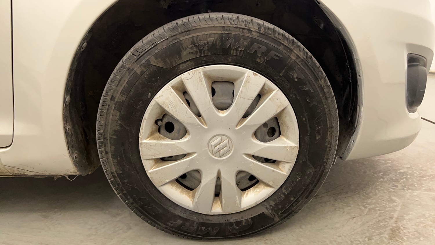 Used 2013 Maruti Suzuki Swift Dzire Automatic Petrol Automatic tyres RIGHT FRONT TYRE RIM VIEW