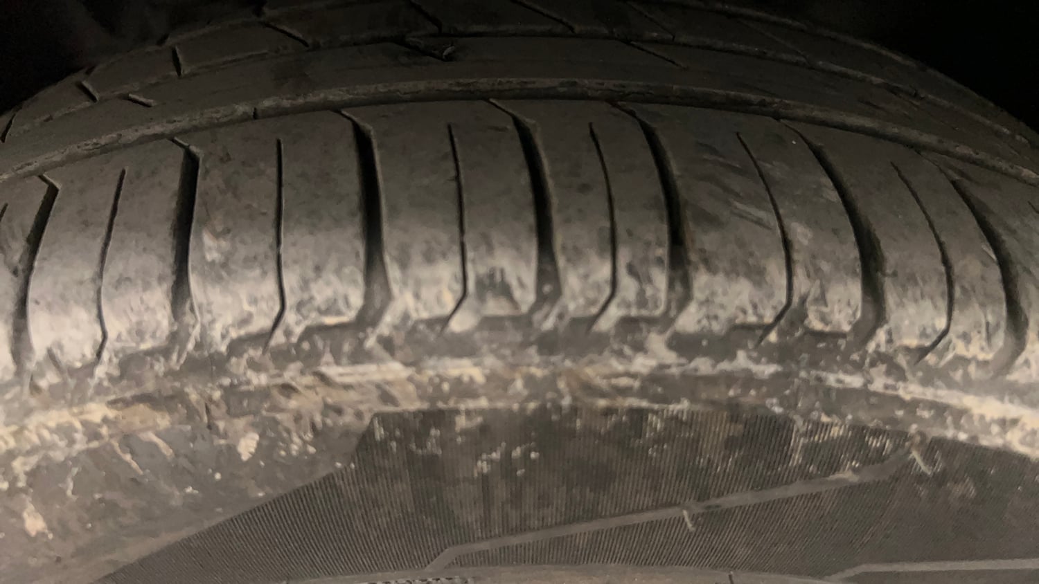 Used 2019 Tata Tigor Revotron XZA Petrol Automatic tyres LEFT FRONT TYRE TREAD VIEW