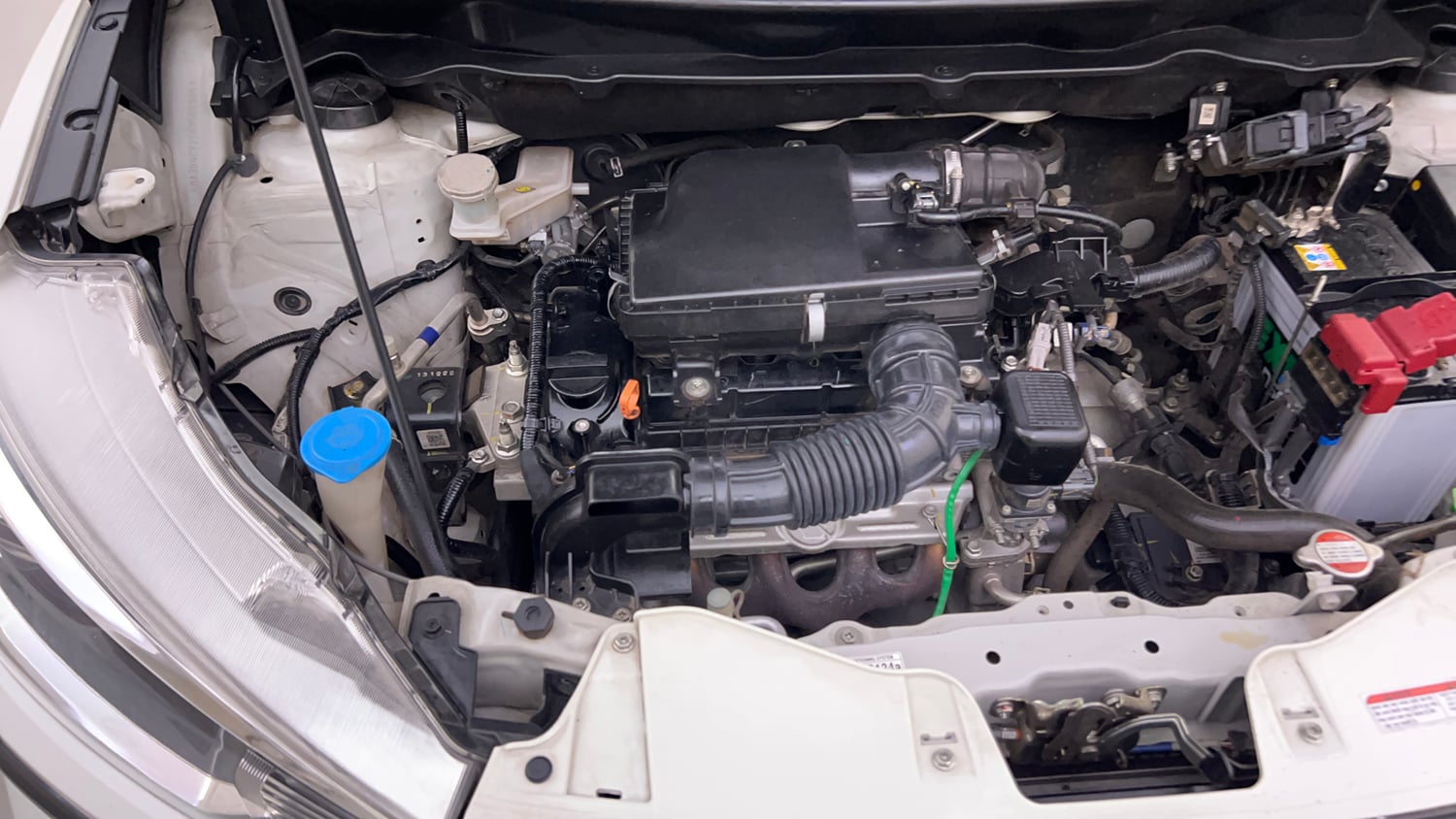 Used 2023 Maruti Suzuki Ertiga ZXi AT Petrol Automatic engine ENGINE RIGHT SIDE VIEW