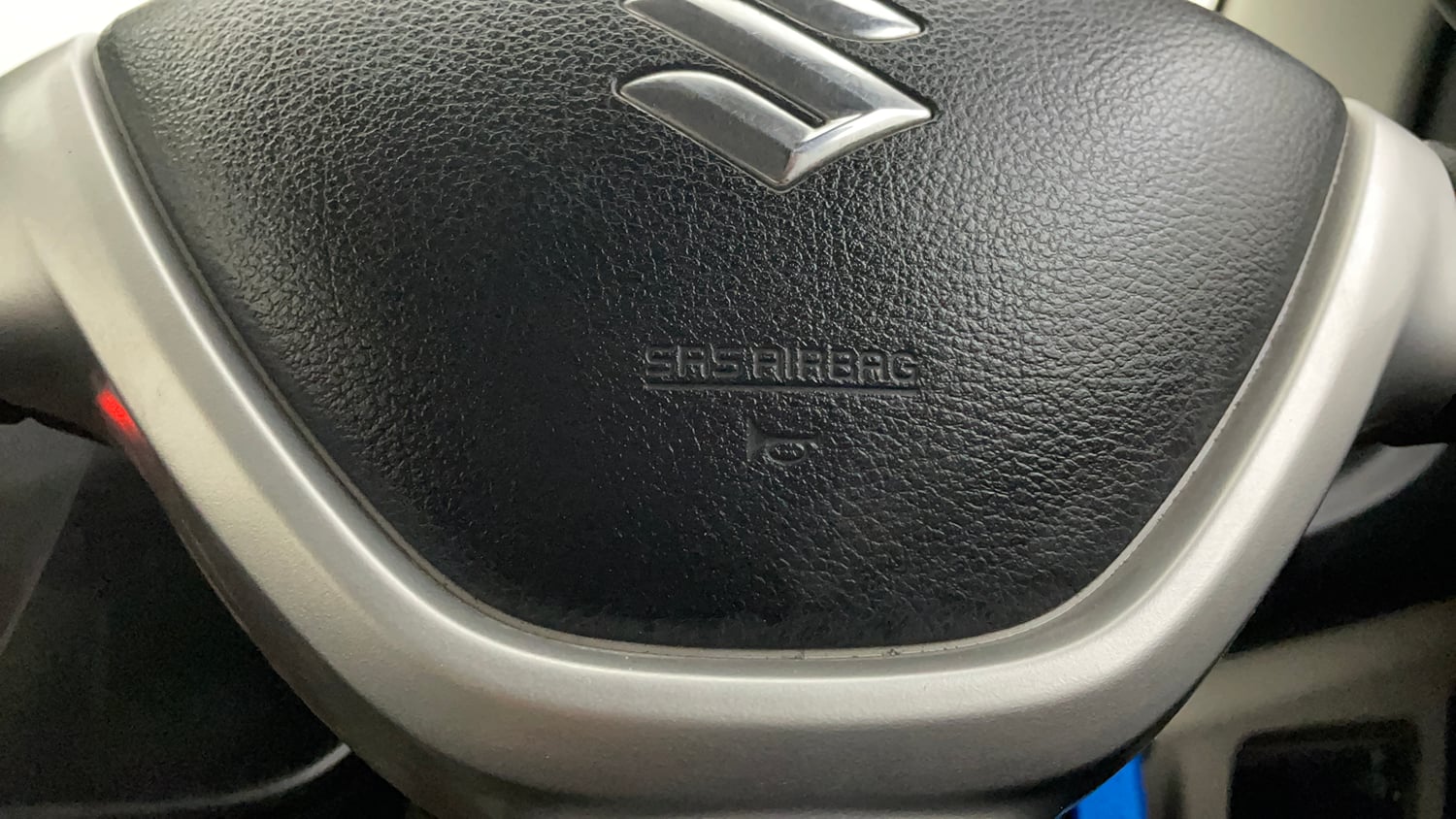 Used 2020 Maruti Suzuki Alto 800 LXi Petrol Manual top_features Airbags