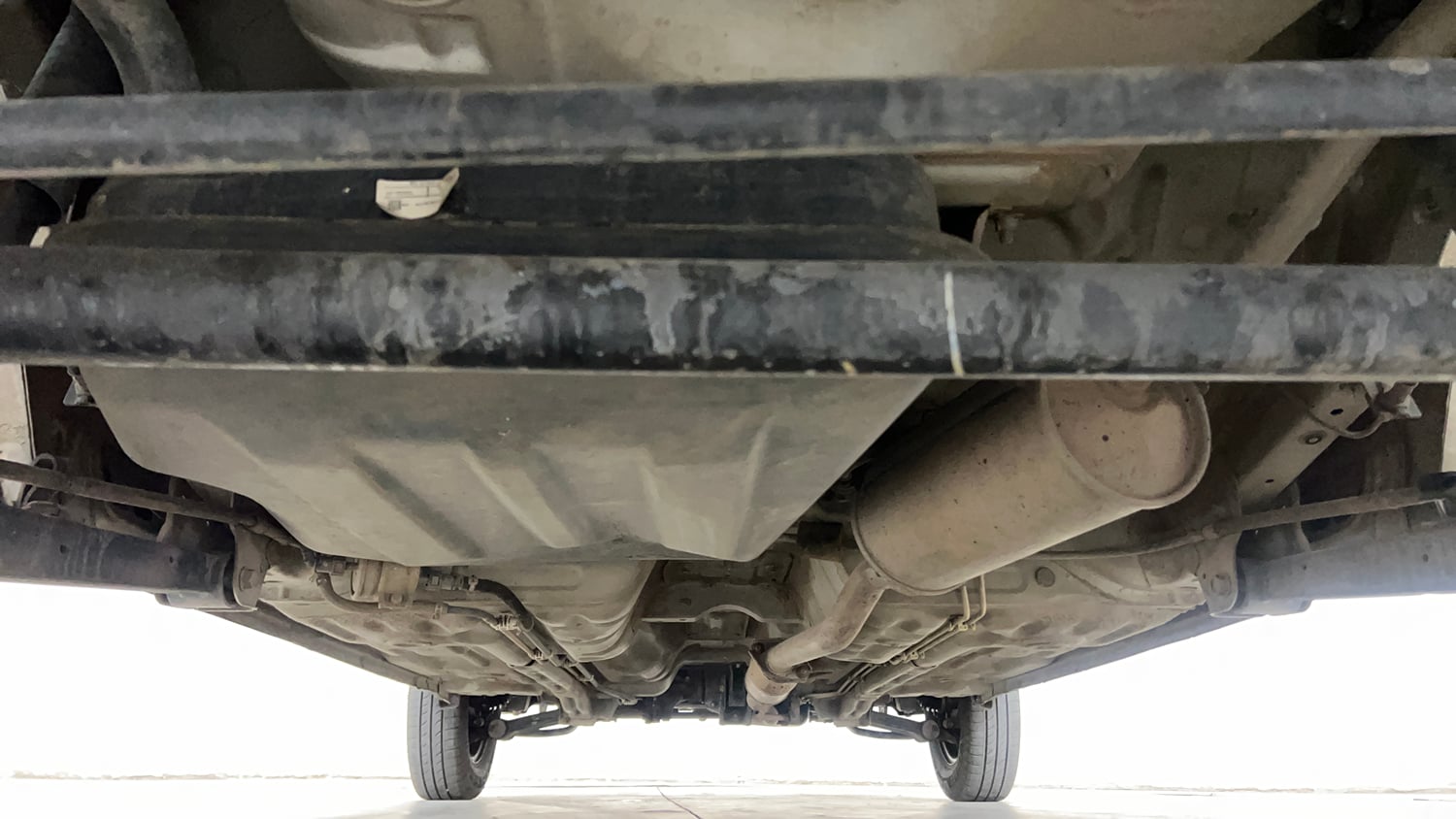Used 2017 Maruti Suzuki Alto 800 LXi Petrol Manual extra REAR UNDERBODY VIEW (TAKEN FROM REAR)