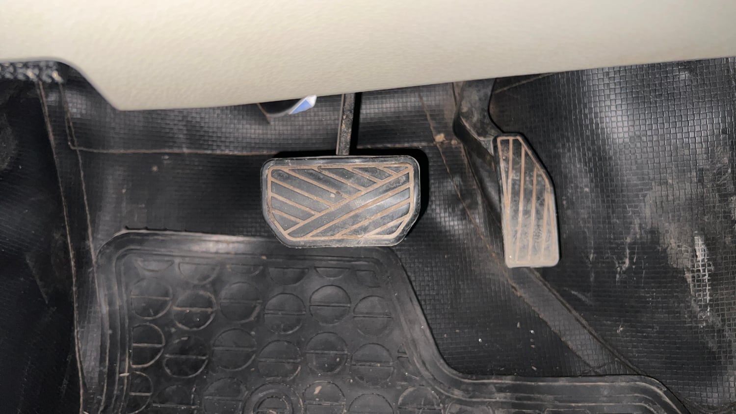 Used 2017 Maruti Suzuki Celerio ZXI (O) AMT Petrol Automatic interior PEDALS VIEW