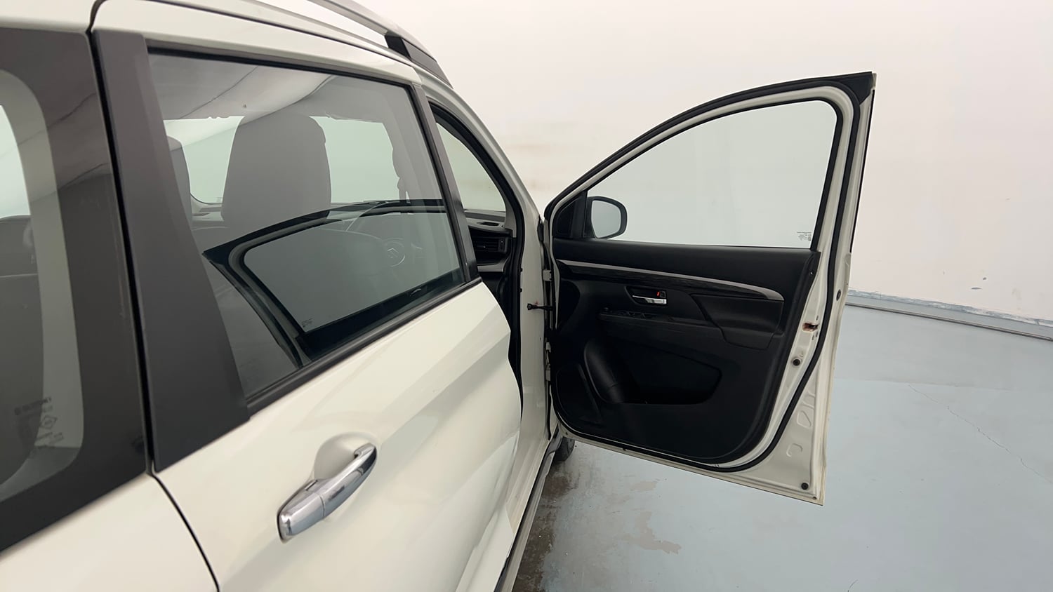 Used 2021 Maruti Suzuki XL6 Zeta AT Petrol Petrol Automatic interior RIGHT FRONT DOOR OPEN VIEW