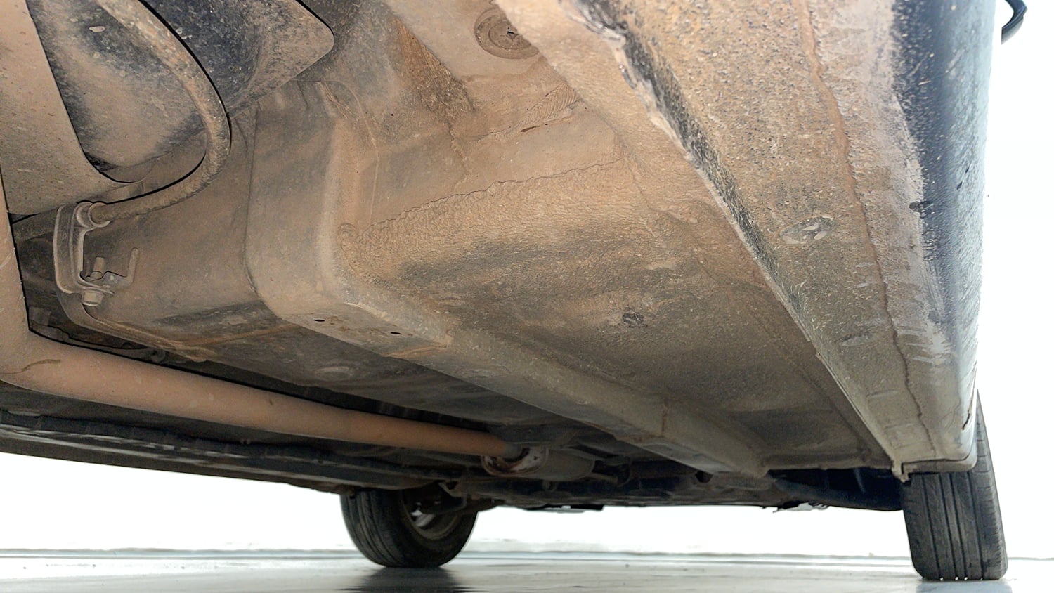 Used 2014 Hyundai Grand i10 Asta AT 1.2 Kappa VTVT Petrol Automatic extra REAR RIGHT UNDERBODY VIEW