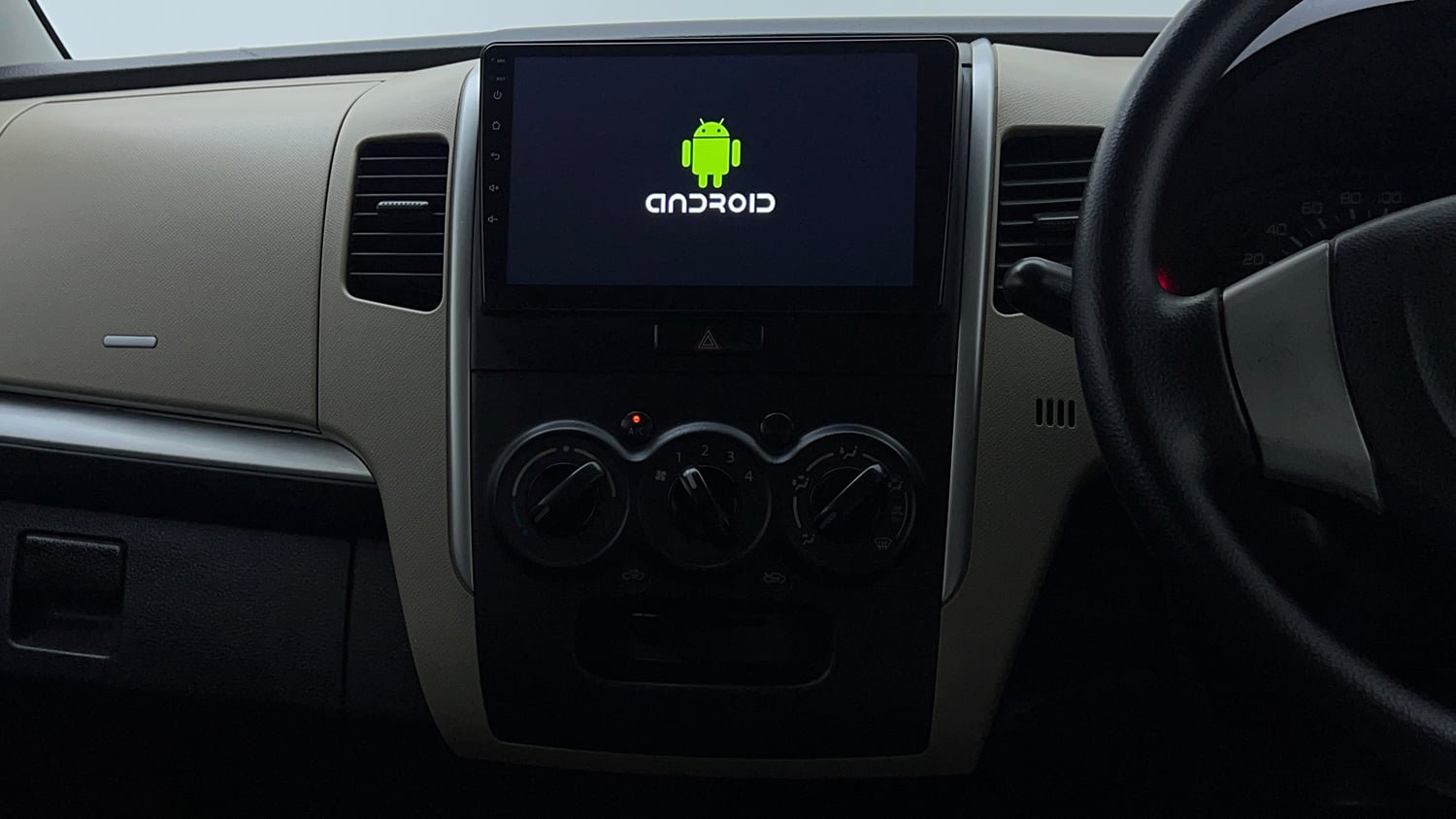 Used 2017 Maruti Suzuki Wagon R 1.0 LXI CNG (outside fitted) Cng Manual interior MUSIC SYSTEM & AC CONTROL VIEW