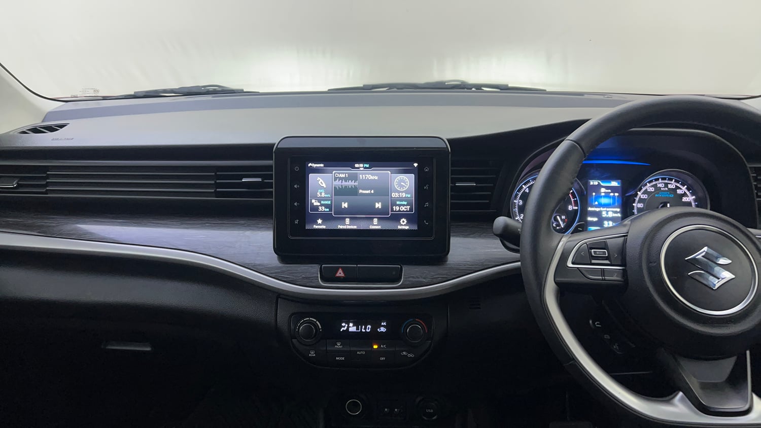 Used 2023 Maruti Suzuki XL6 Alpha Plus AT Petrol Dual Tone Petrol Automatic interior MUSIC SYSTEM & AC CONTROL VIEW