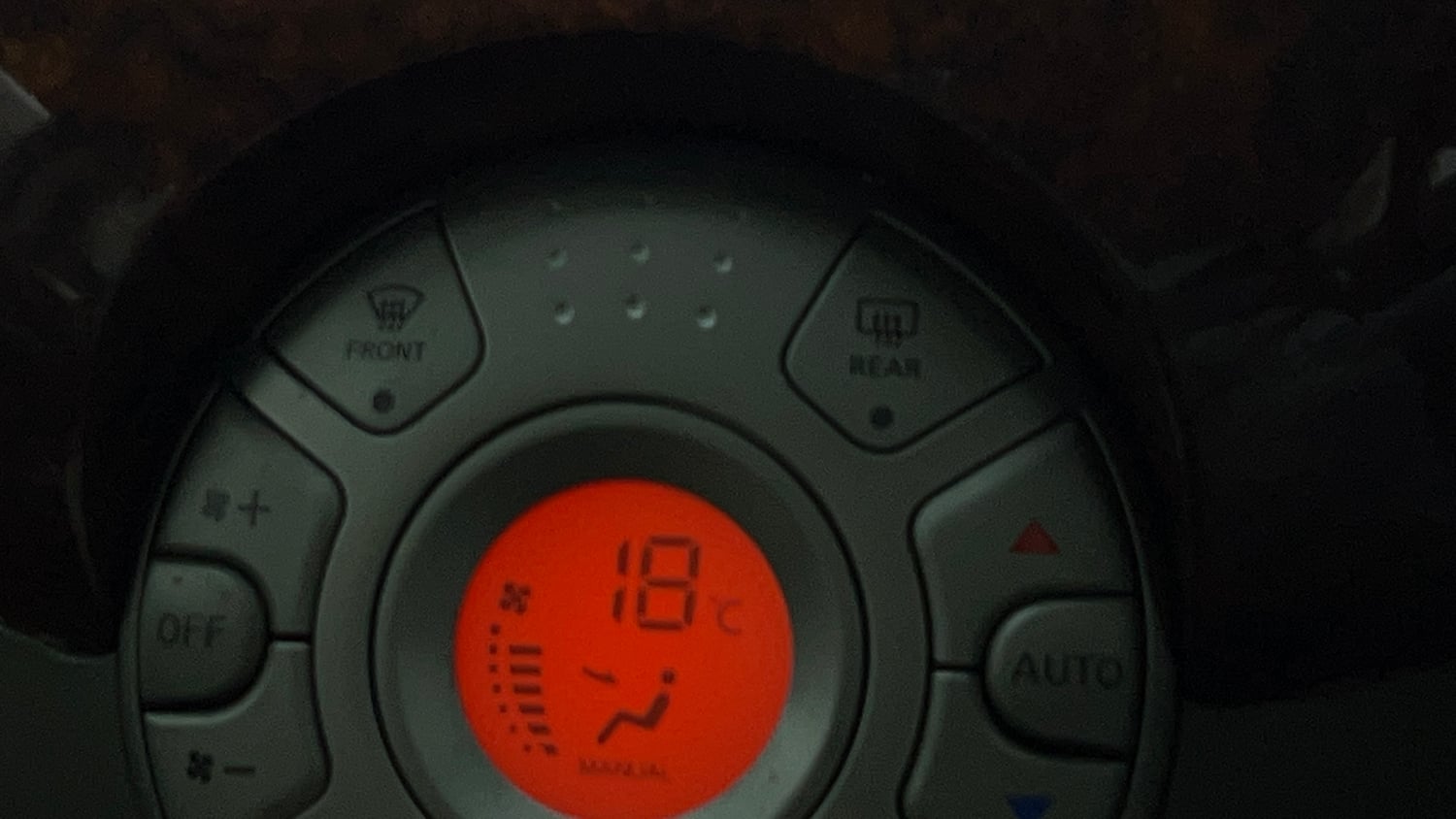 Used 2013 Nissan Sunny XL Petrol Manual top_features Rear defogger