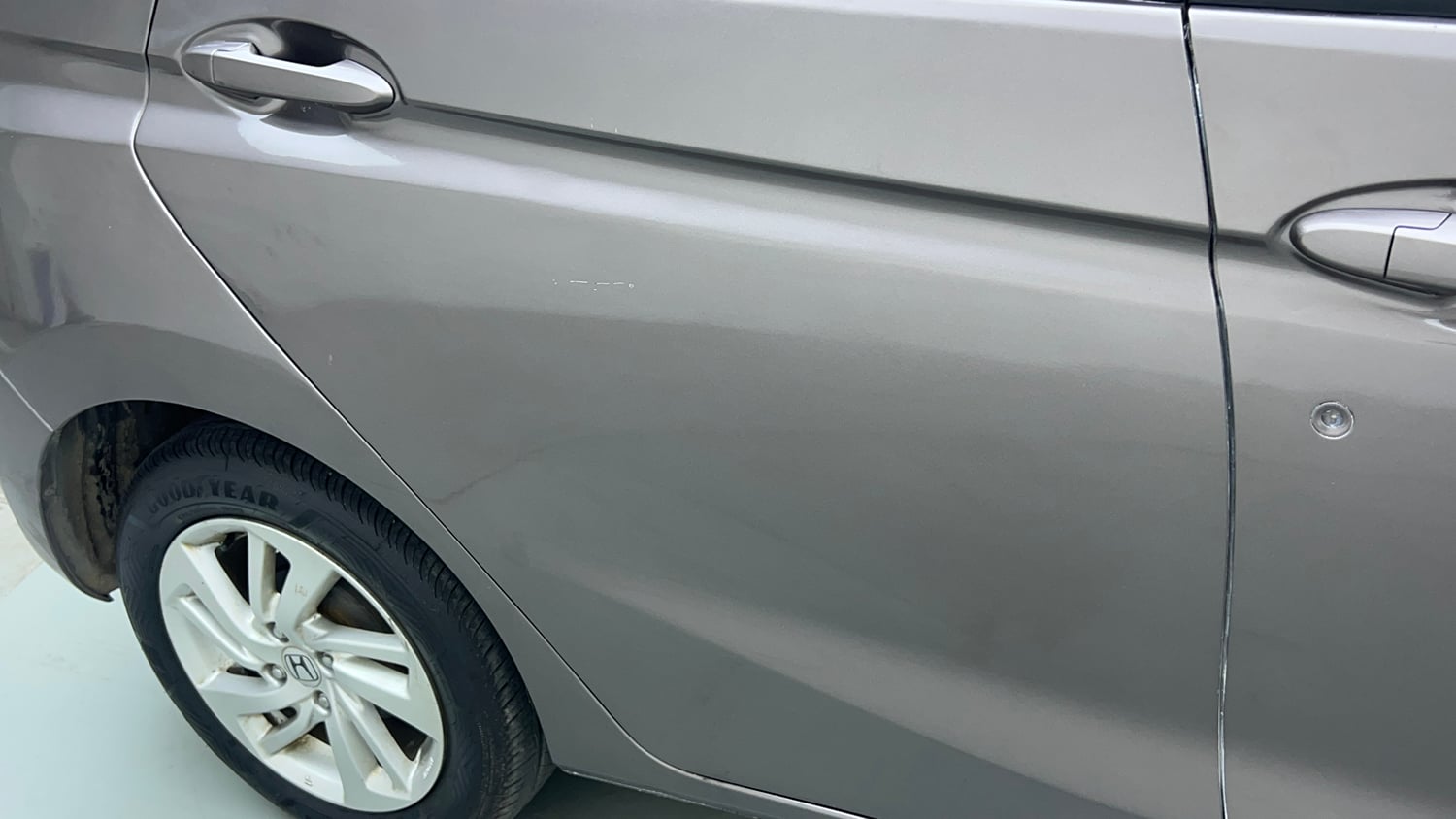 Used 2016 Honda Jazz V AT Petrol Petrol Automatic dents MINOR SCRATCH