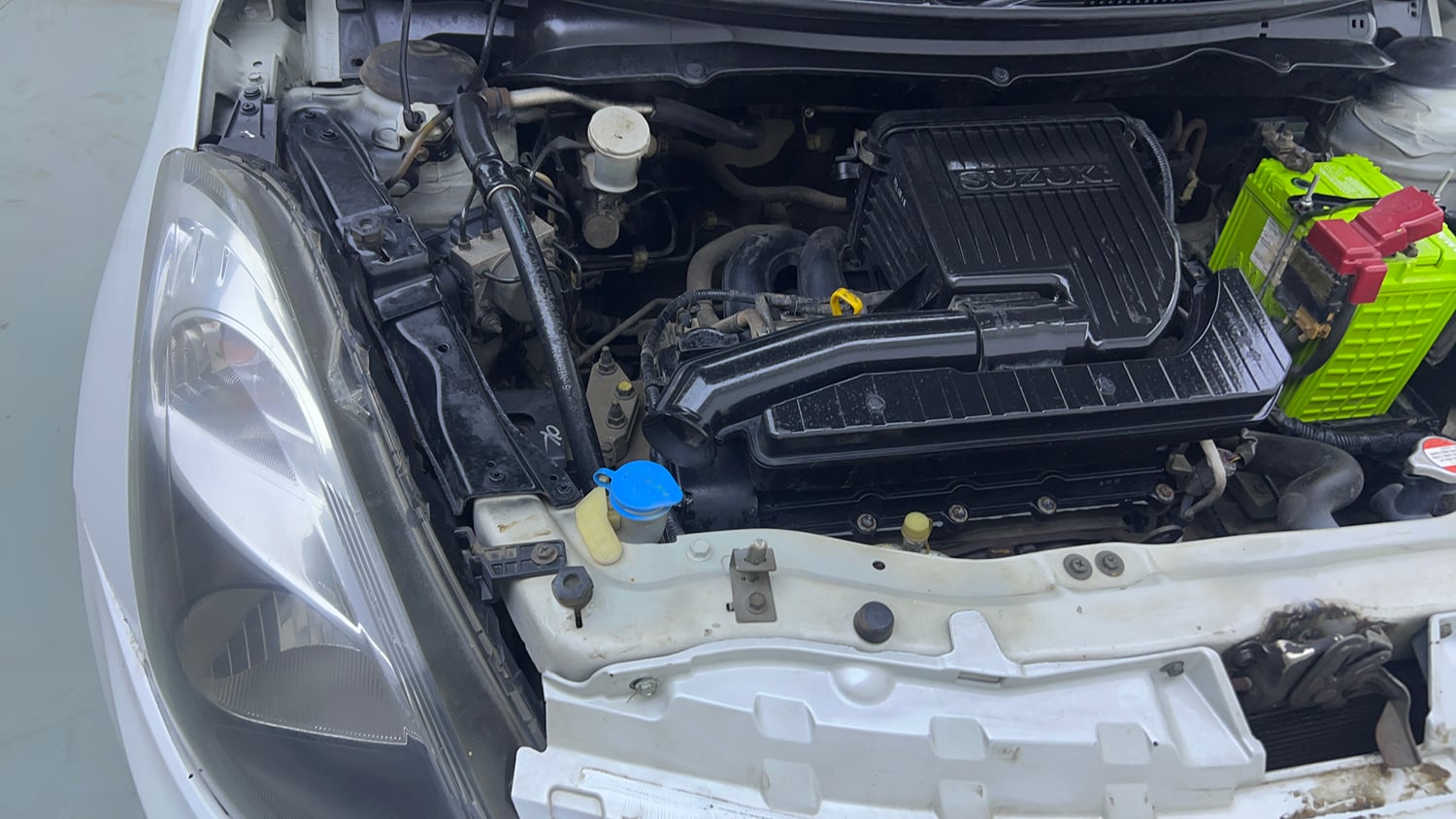 Used 2016 Maruti Suzuki Swift Dzire VXI AT Petrol Automatic engine ENGINE RIGHT SIDE VIEW