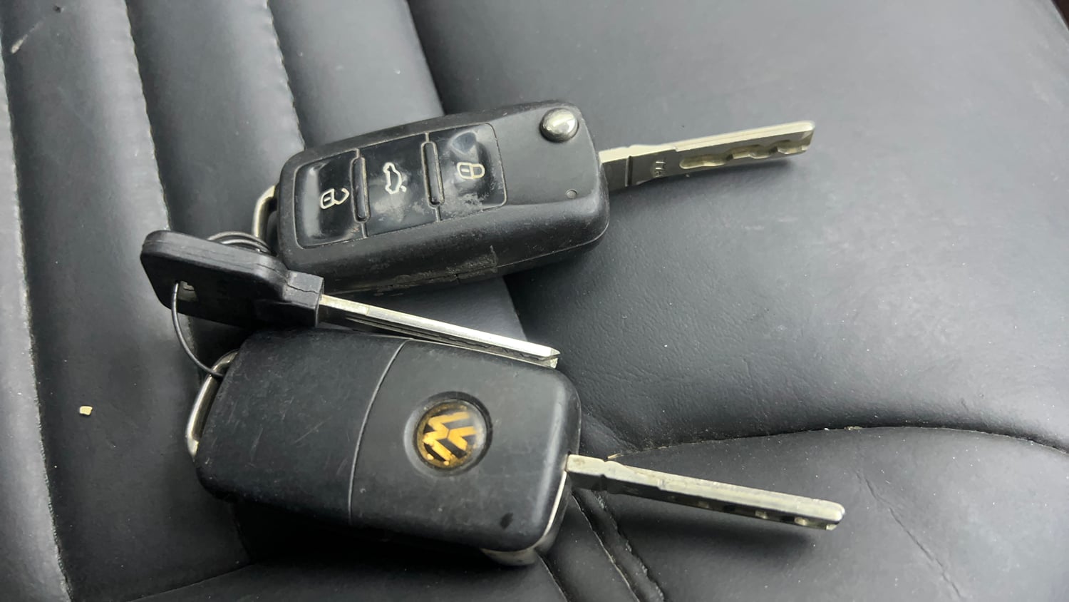 Used 2015 Volkswagen Polo Highline1.2L (P) Petrol Manual extra CAR KEY VIEW