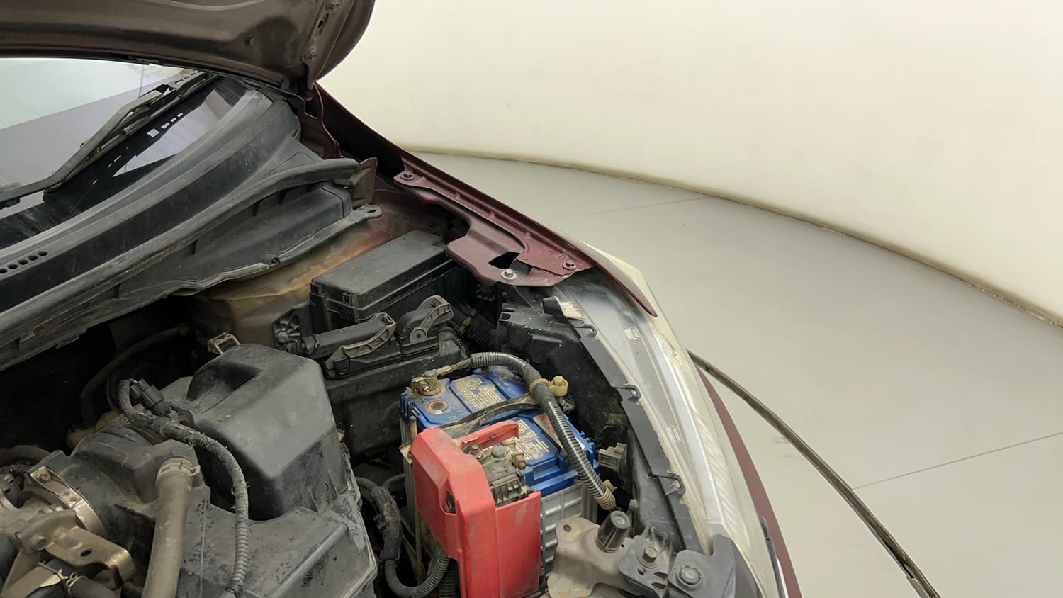 Used 2015 Honda Jazz V AT Petrol Petrol Automatic engine ENGINE LEFT SIDE HINGE & APRON VIEW