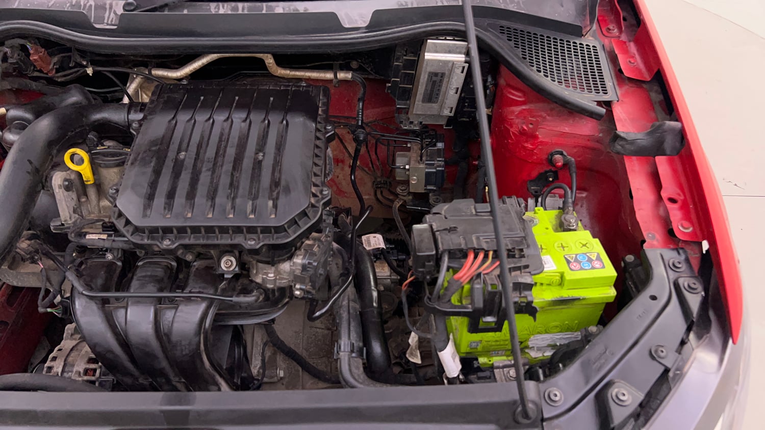 Used 2020 Volkswagen Polo Comfortline Plus 1.0L MPI Petrol Manual engine ENGINE LEFT SIDE VIEW