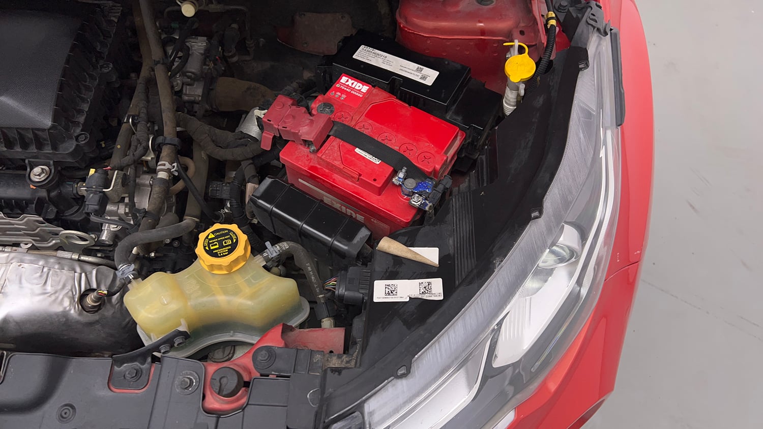 Used 2022 Tata Nexon XZA Plus  (S) Dual Tone Petrol Automatic engine ENGINE LEFT SIDE VIEW