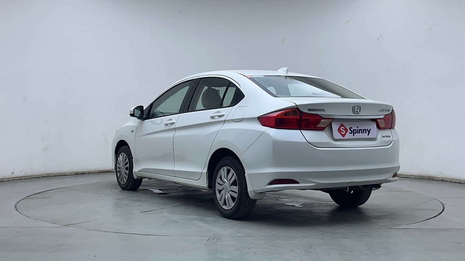 Used 2015 Honda City SV CVT Petrol Automatic exterior LEFT REAR CORNER VIEW