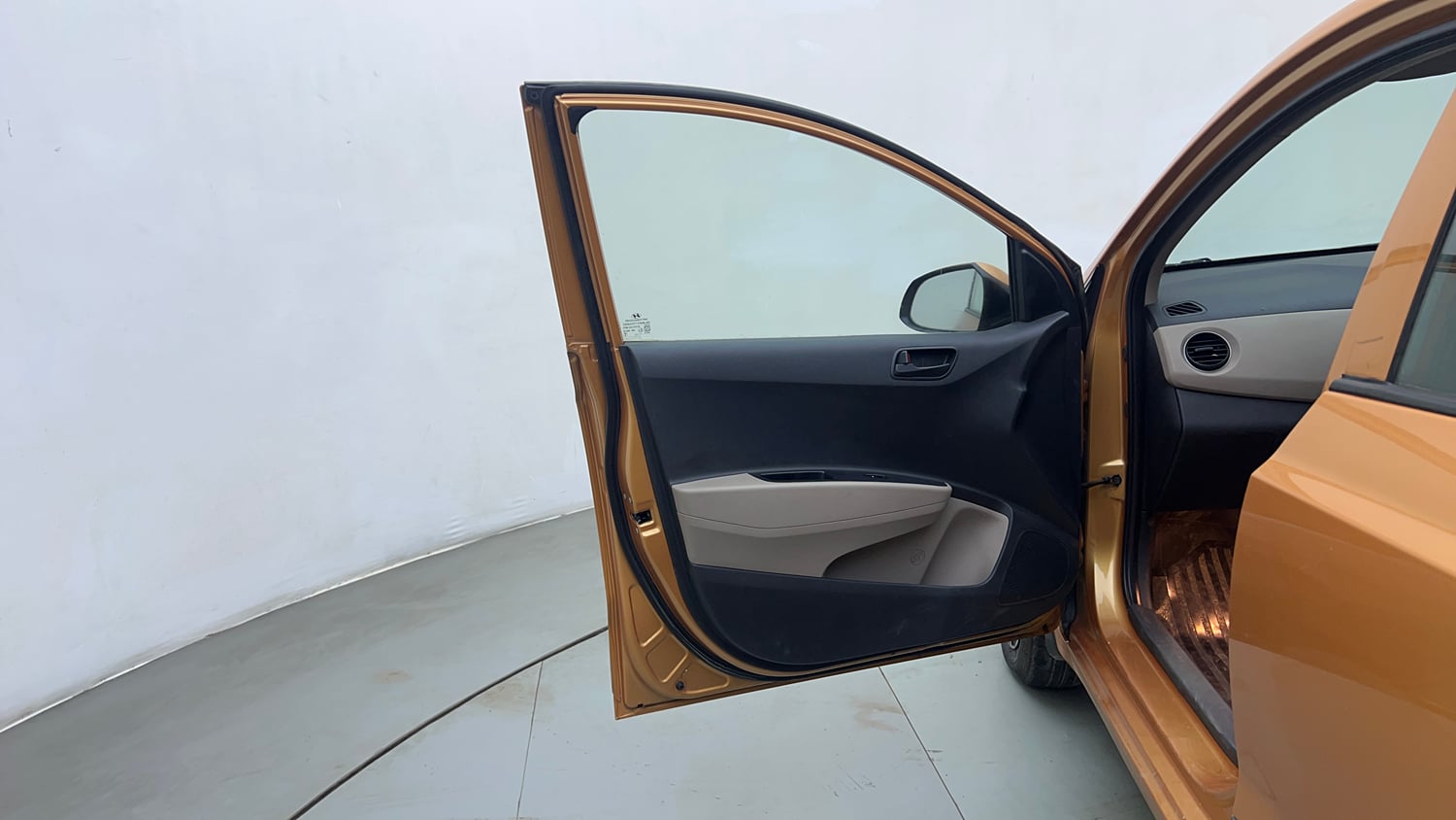 Used 2018 Hyundai Grand i10 Magna 1.2 Kappa VTVT Petrol Manual interior LEFT FRONT DOOR OPEN VIEW