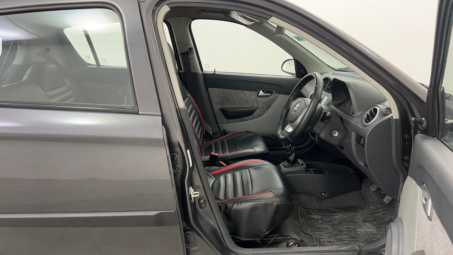 Used 2017 Maruti Suzuki Alto 800 LXi Petrol Manual interior RIGHT SIDE FRONT DOOR CABIN VIEW