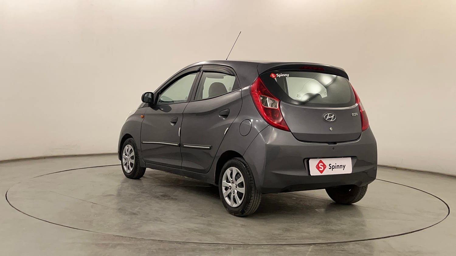 Used 2017 Hyundai Eon Magna + Petrol Manual exterior LEFT REAR CORNER VIEW