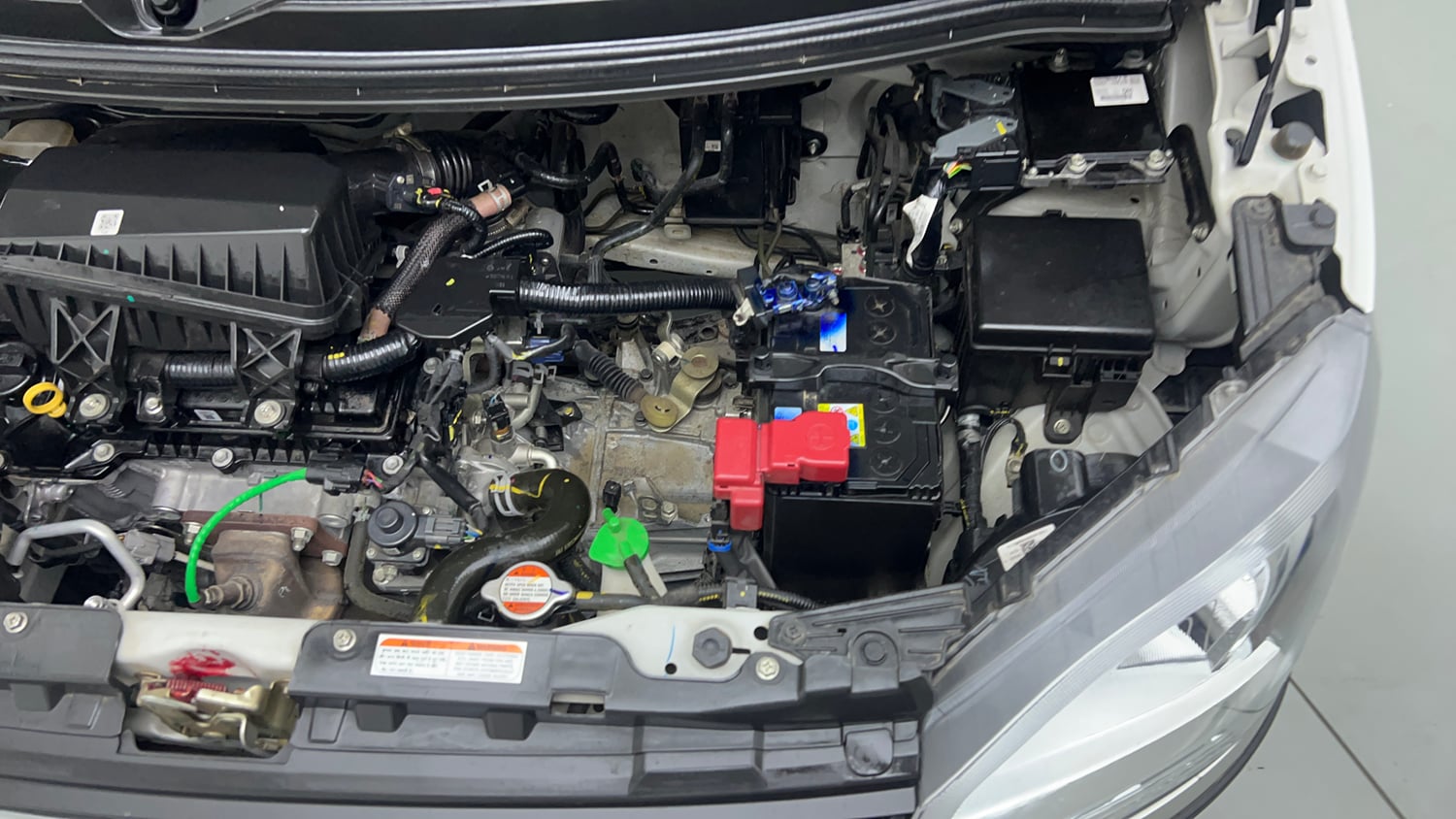 Used 2025 Maruti Suzuki Wagon R VXI 1.0 Petrol Manual engine ENGINE LEFT SIDE VIEW