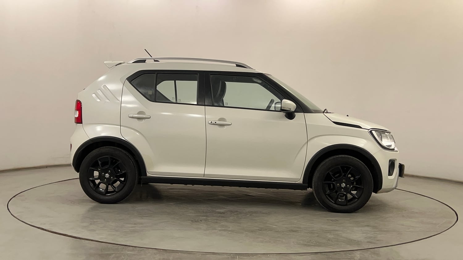 Used 2022 Maruti Suzuki Ignis Zeta 1.2 MT Petrol Manual exterior RIGHT SIDE VIEW