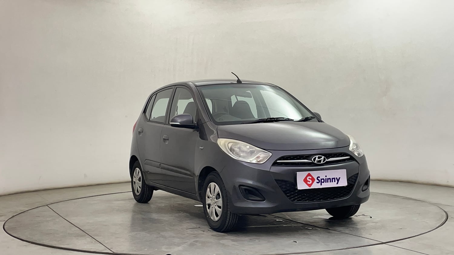 Used 2012 Hyundai i10 Magna 1.2 Kappa2 Petrol Manual exterior RIGHT FRONT CORNER VIEW