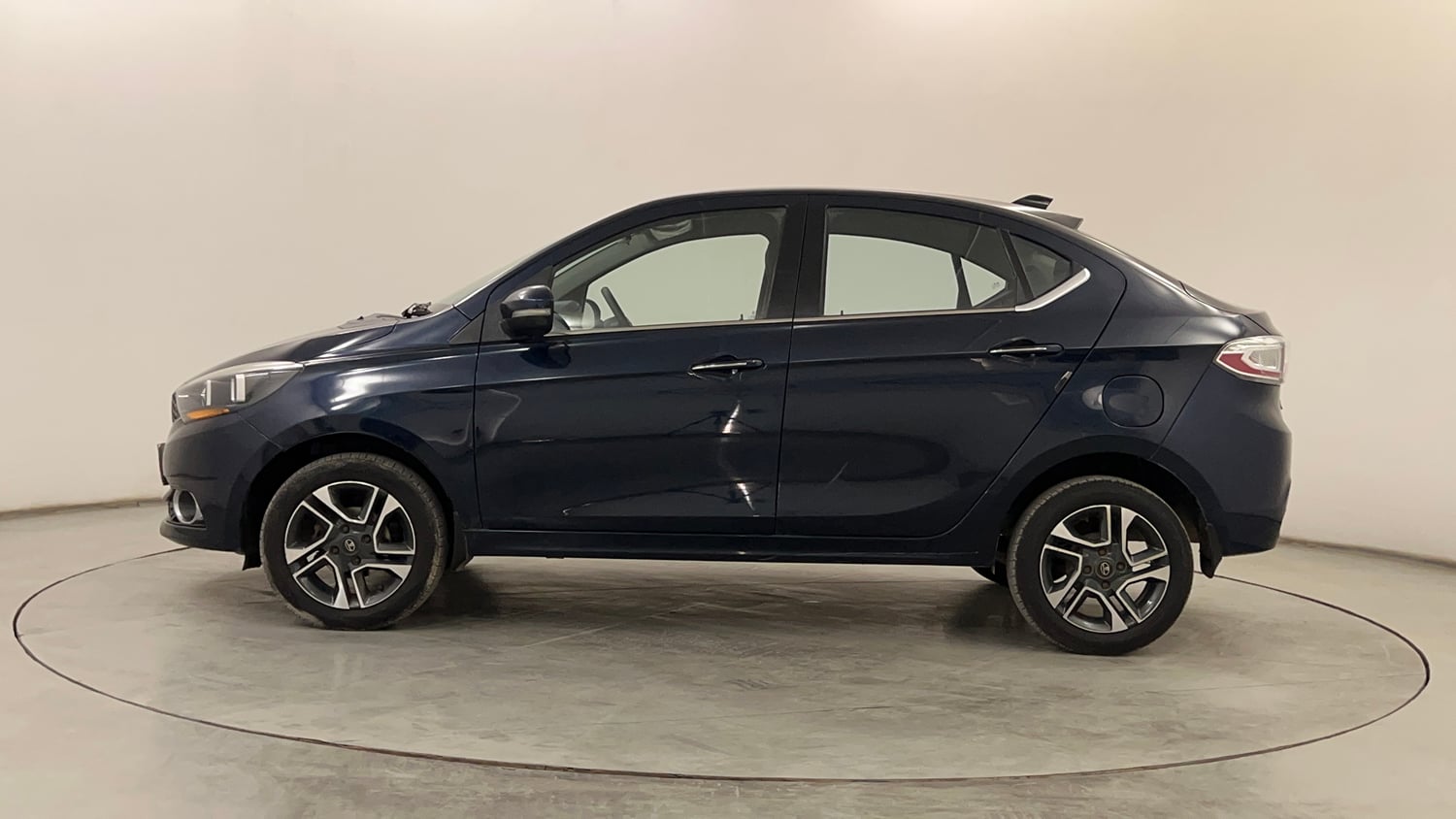 Used 2019 Tata Tigor Revotron XZA Petrol Automatic exterior LEFT SIDE VIEW