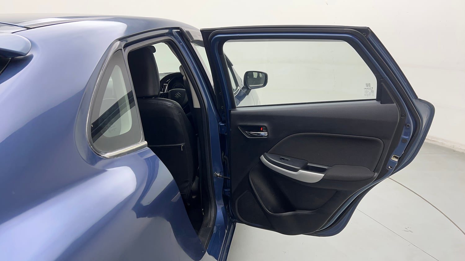 Used 2018 Maruti Suzuki Baleno Delta 1.2 Petrol Manual interior RIGHT REAR DOOR OPEN VIEW