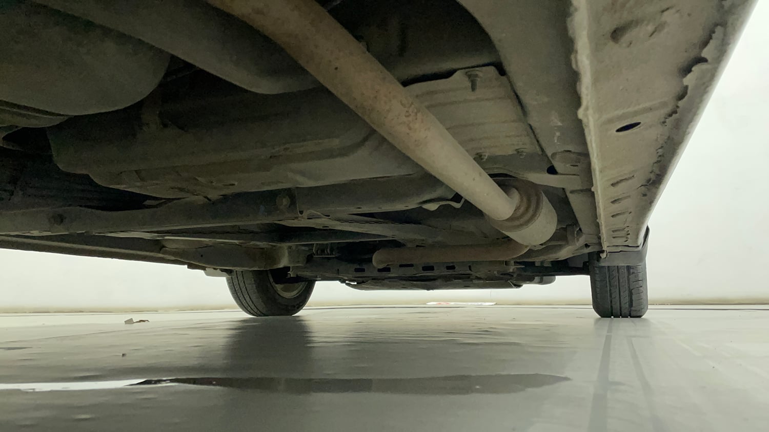 Used 2017 Honda City V Petrol Manual extra REAR RIGHT UNDERBODY VIEW