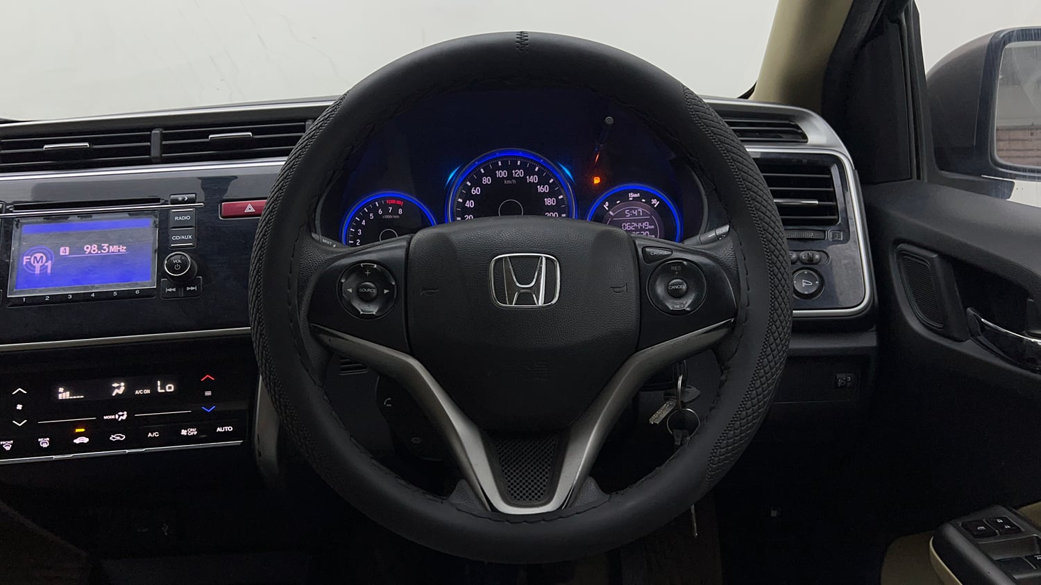Used 2015 Honda City V Petrol Manual interior STEERING VIEW
