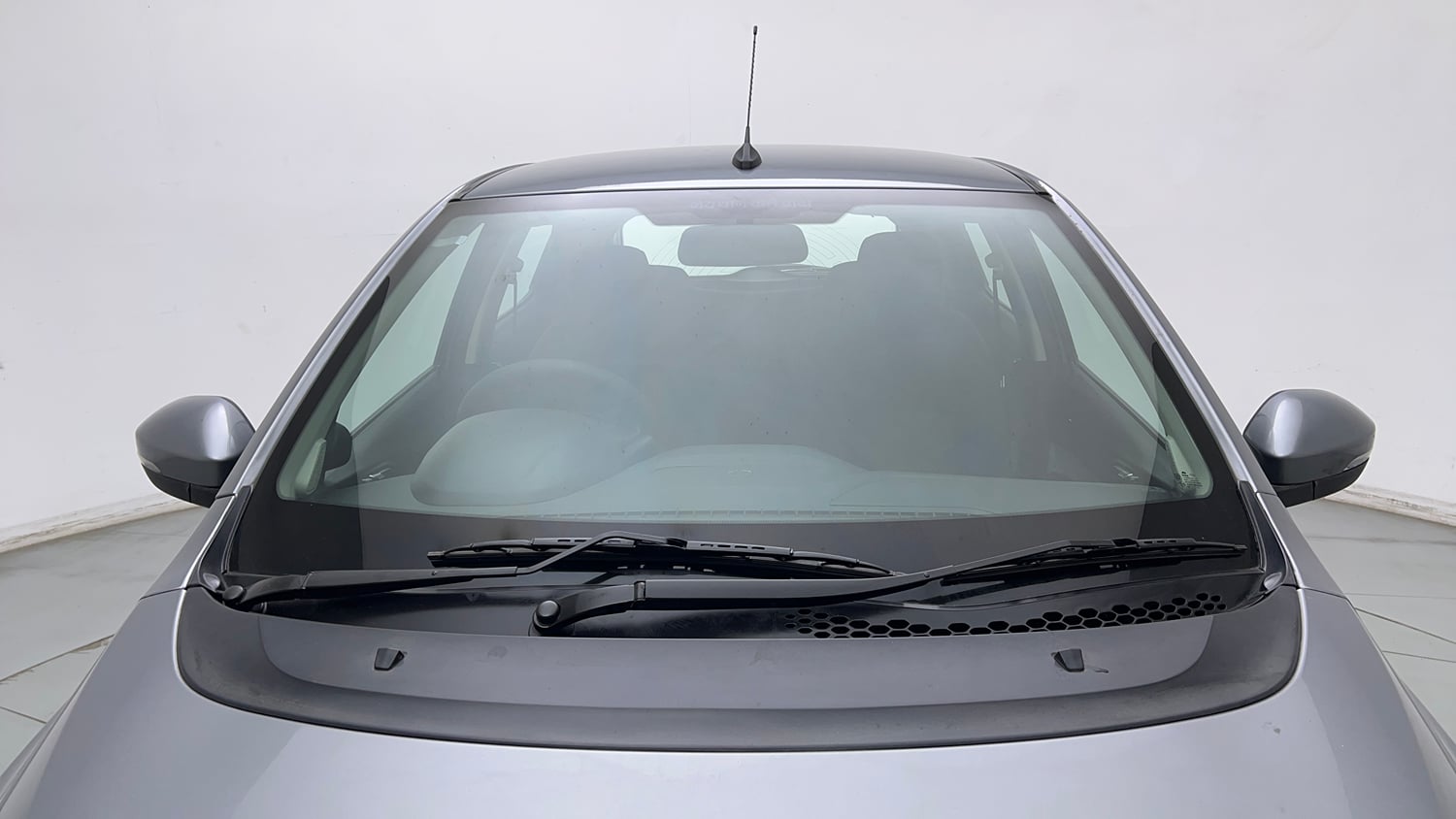 Used 2018 Tata Tiago Revotron XZ Petrol Manual exterior FRONT WINDSHIELD VIEW