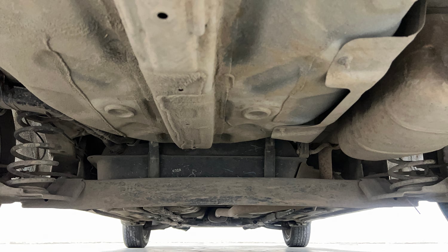 Used 2015 Hyundai Xcent S 1.2 (O) Petrol Manual extra REAR UNDERBODY VIEW (TAKEN FROM REAR)