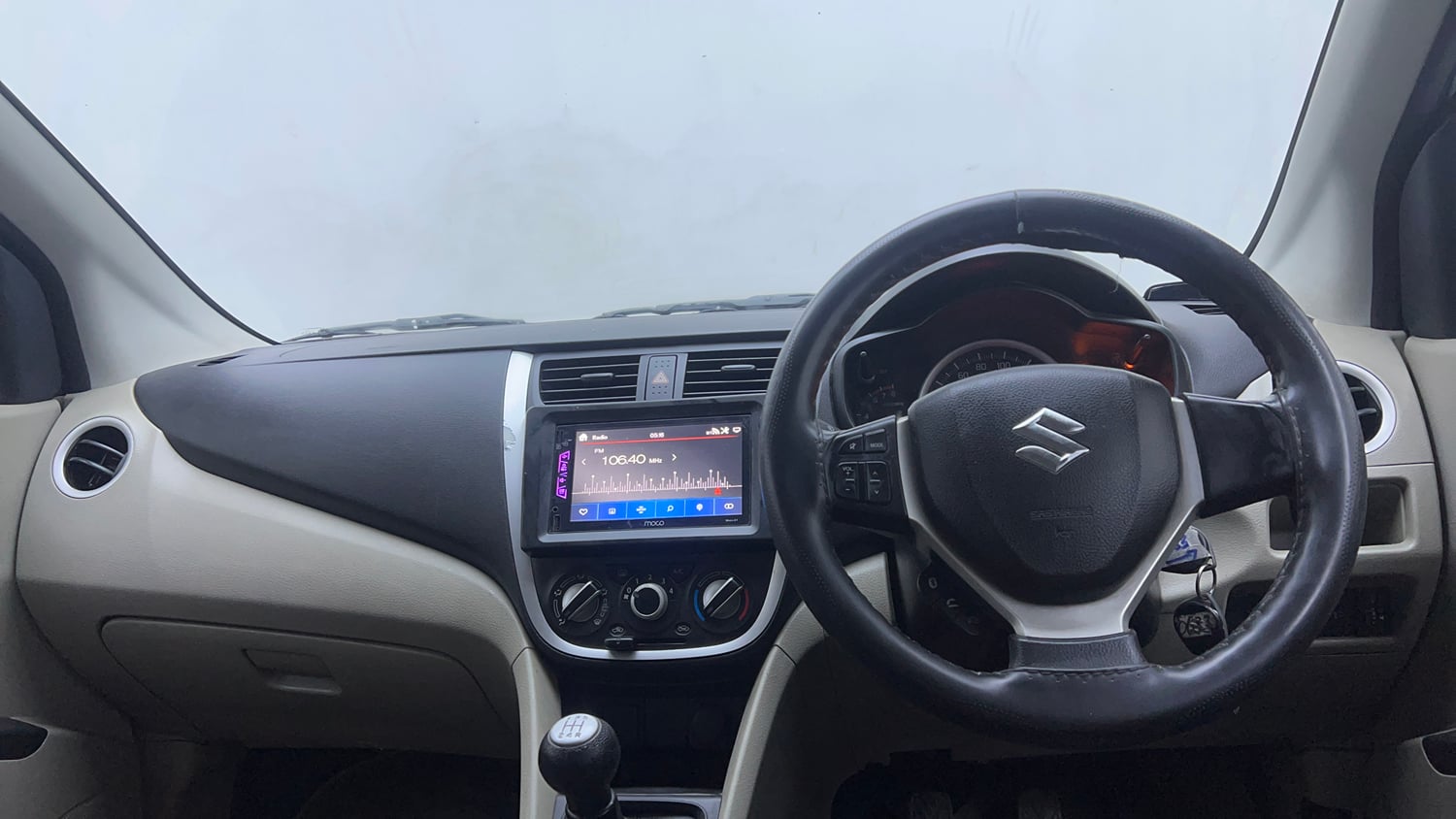 Used 2015 Maruti Suzuki Celerio ZXi Opt Petrol Manual interior DASHBOARD VIEW